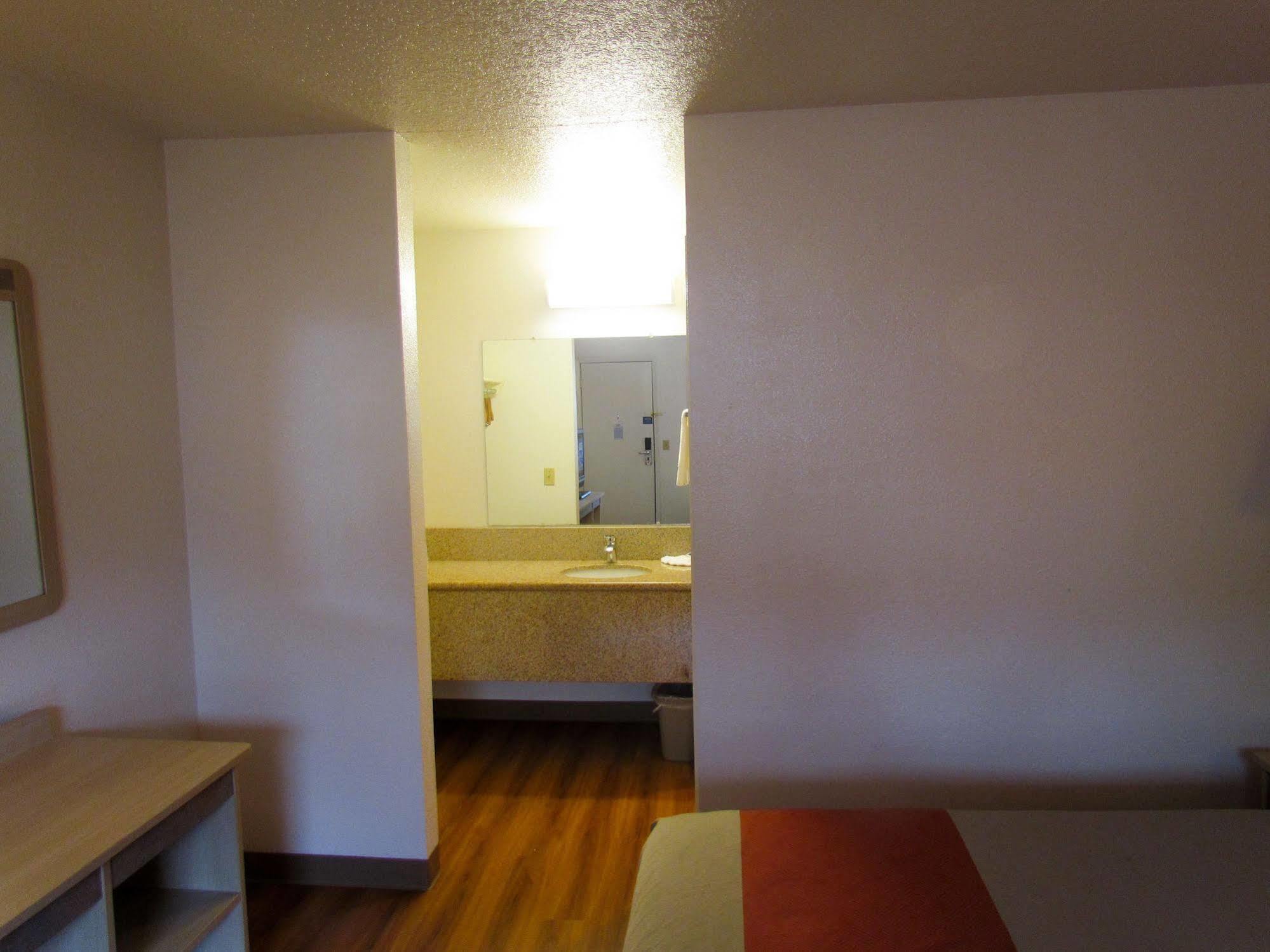 Motel 6-Vancouver, Wa ภายนอก รูปภาพ
